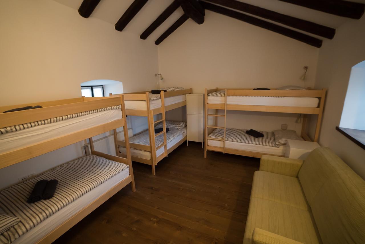 Hostel Skrla ディヴァーチャ エクステリア 写真