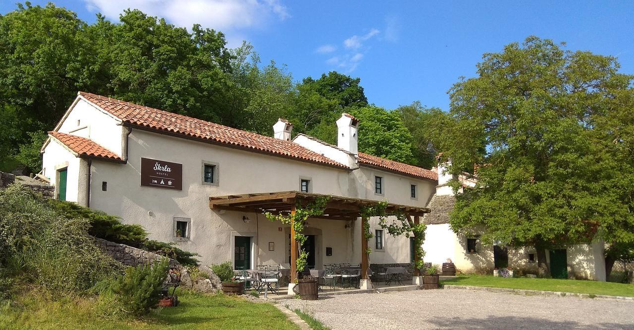 Hostel Skrla ディヴァーチャ エクステリア 写真